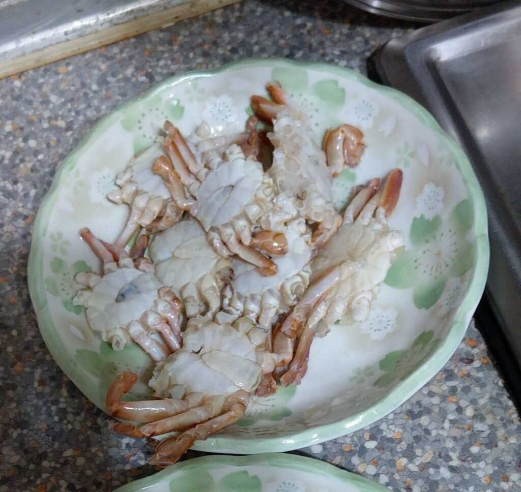 東海鮮甜花蟹身-未熟裝盤